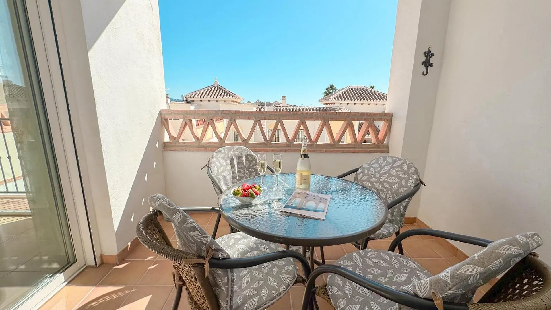 Urb Chimenea Apartment Nerja