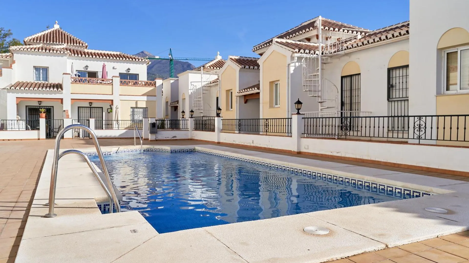 Urb Chimenea Apartment Nerja